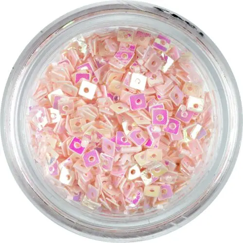 Svetlo rožnati kvadratki - okraski z luknjico